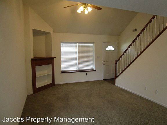 3rd image of 2416 Northampton Dr