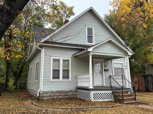 108 N Poplar St, Newton, KS 67114