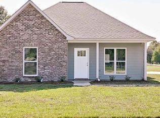 28708 Noah Ln, Albany, LA 70711