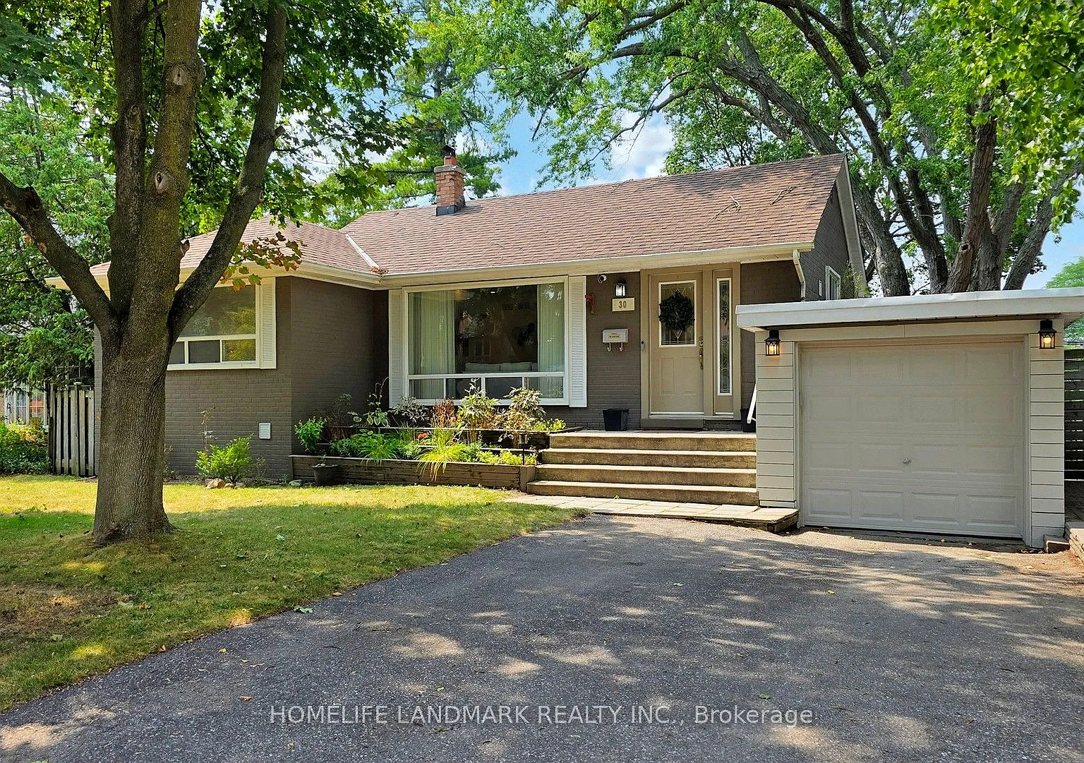 5 bed, $4,490 — Photo 1