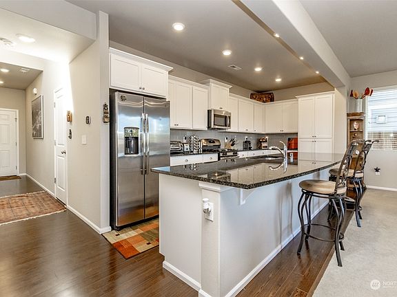 4th image of 3241 Hanna Drive NE