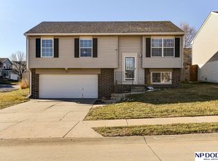 7853 Newport Ave, Omaha, NE 68122