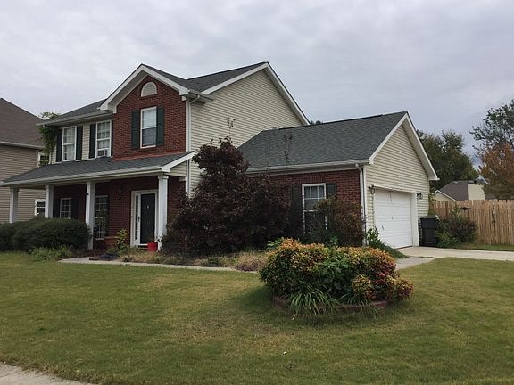 3rd image of 114 Eastfield Dr