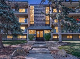 617 N 56th Ave SW #409, Calgary, AB T2V0G9