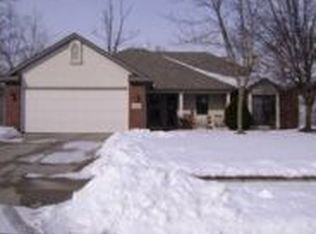 8808 Spring Forest Dr, Fort Wayne, IN 46804