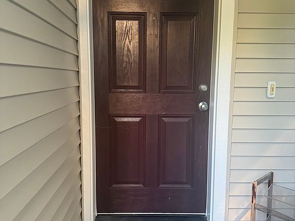 3rd image of 5909 Panorama Dr SE #103