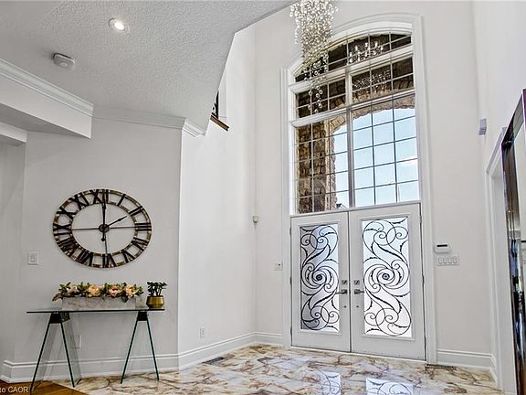 5th image of 4 Playfair Ct