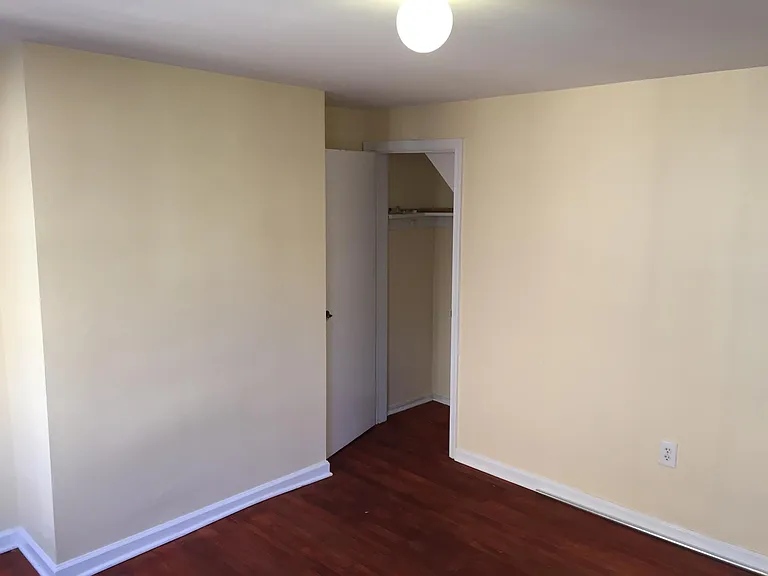 894 Tyson St — Photo 6