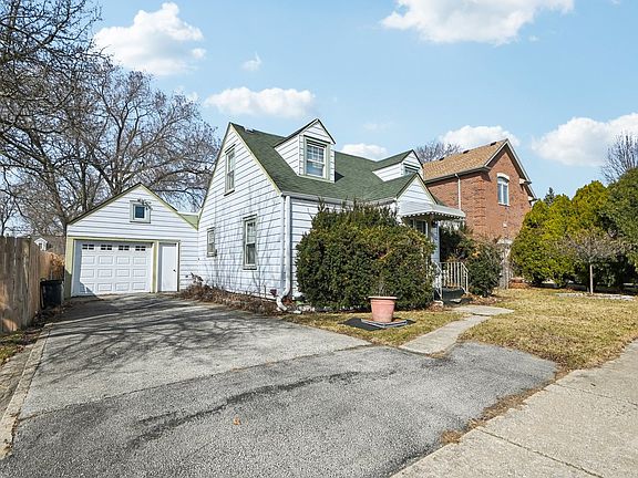 3rd image of 9720 Melvina Ave