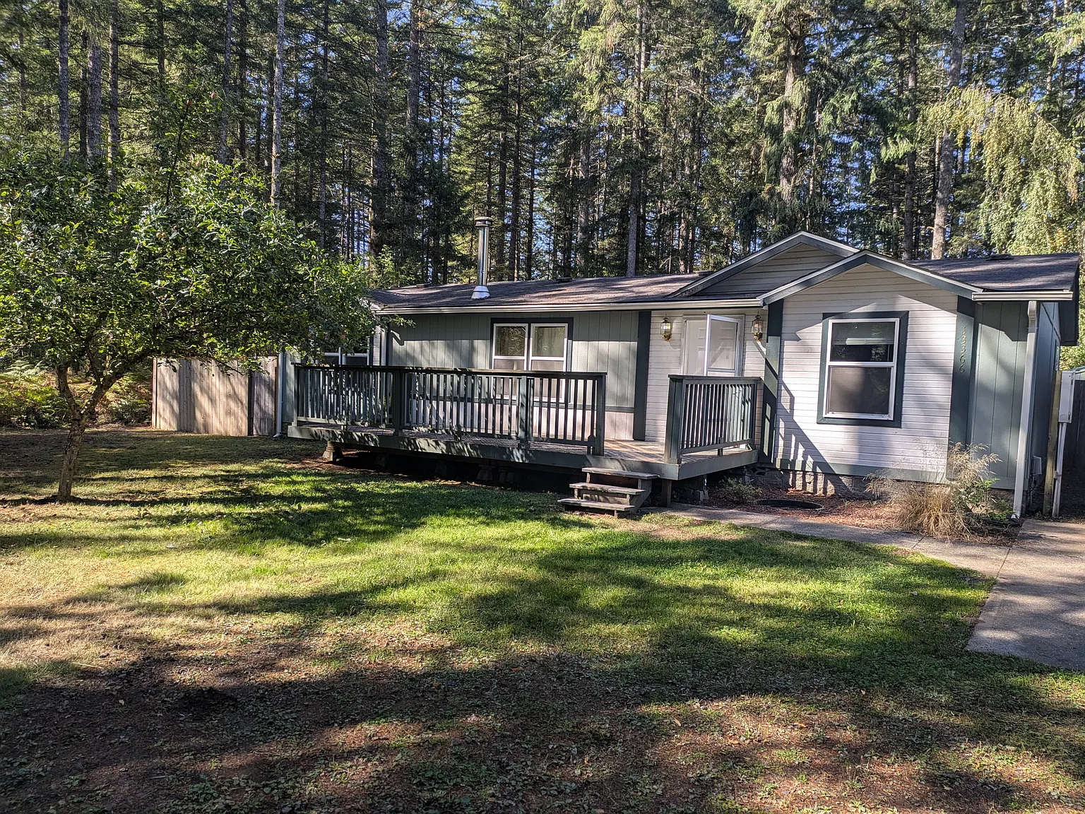 3 bed, 1323 sqft, $2,600 — Photo 1
