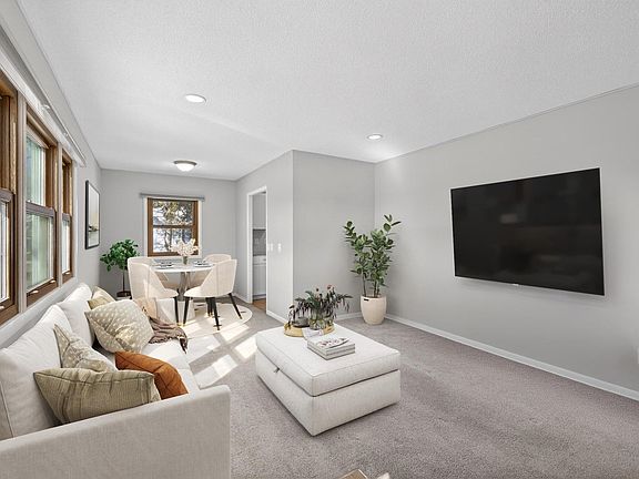 3rd image of 1808 Hillview Ln SE