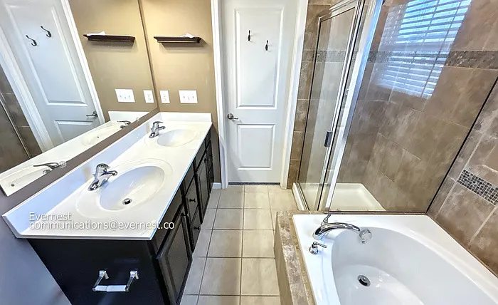 1054 Countess Ln — Photo 12