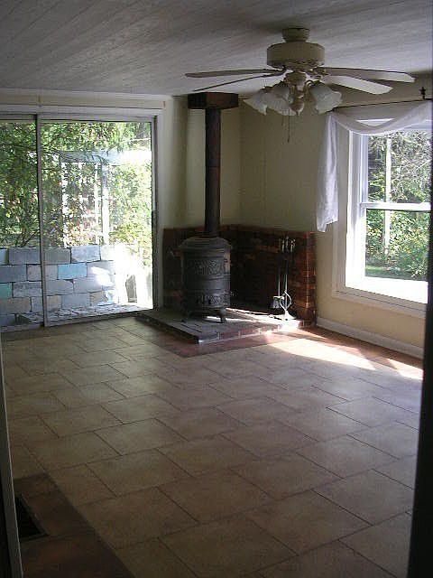 2nd image of 1176 Walnut Shade Rd