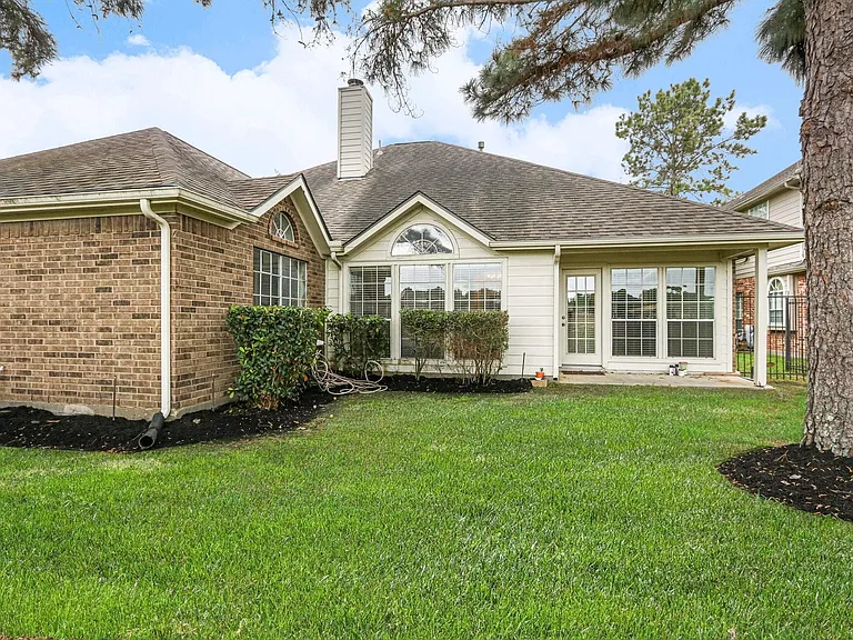 16434 Redcrest Dr — Photo 30