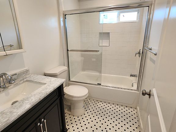 3rd image of 503 S Orchard Dr #100