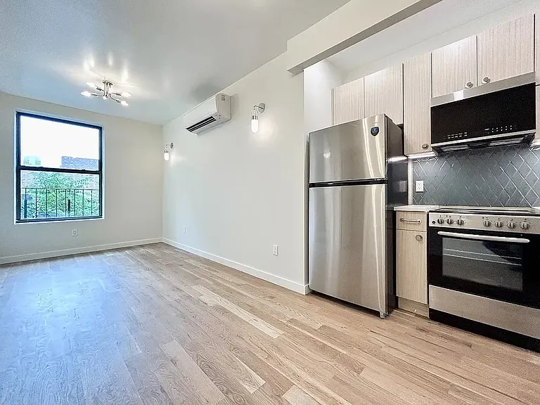 524 W 134th St #1D — Photo 4