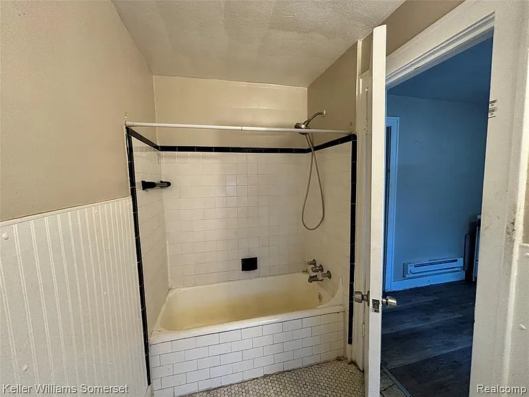 5783 Yorkshire Rd — Photo 5