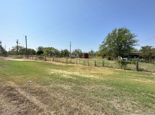 3135 E Fm 476, Poteet, TX 78065