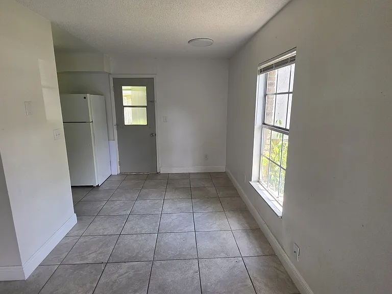 806-808 California Ave — Photo 8