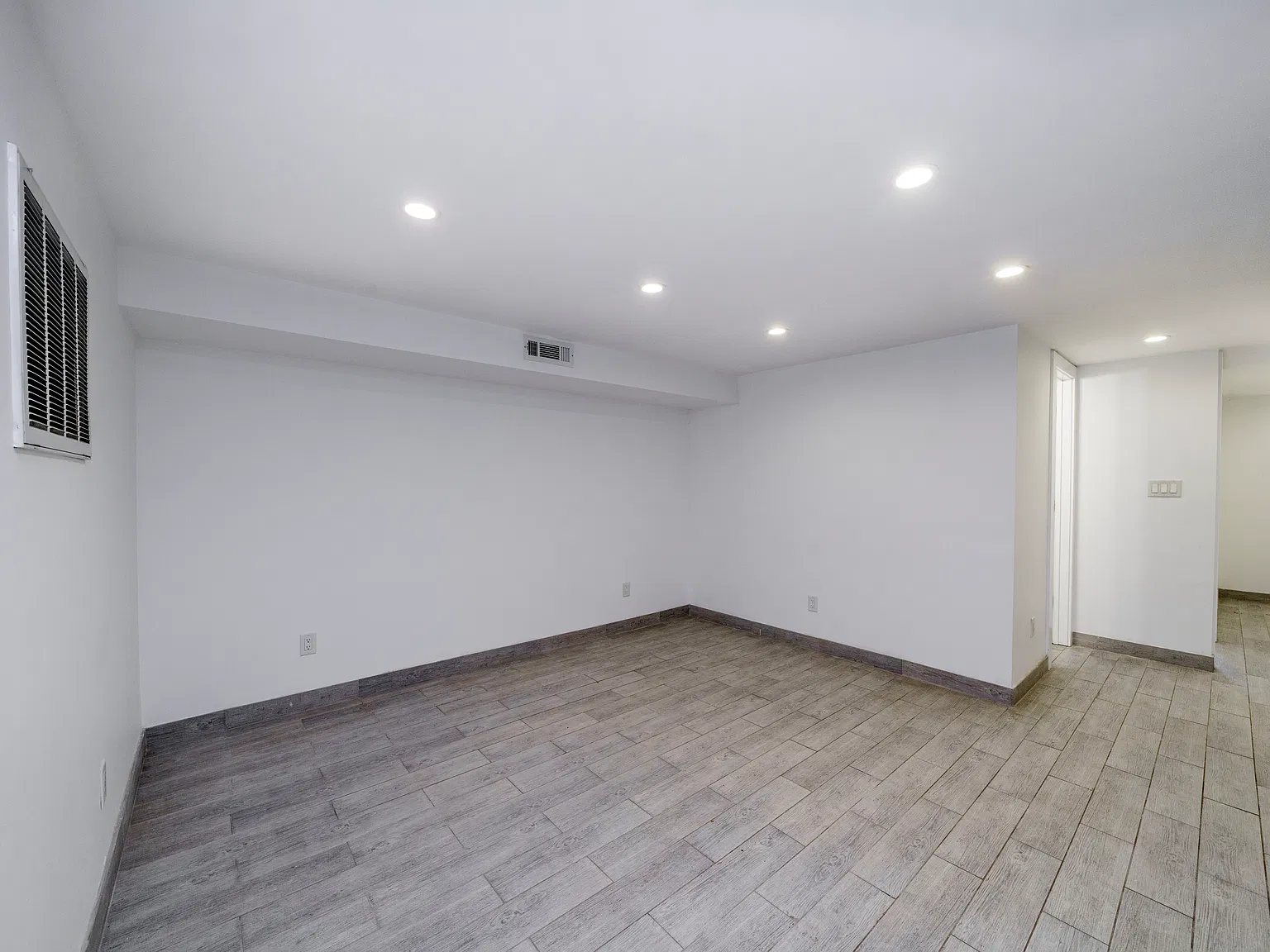 127 33rd Street — Photo 2