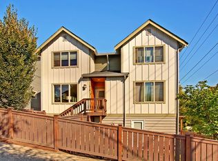 916 N 39th St, Seattle, WA 98103