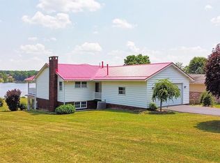 842 Latonka Dr, Mercer, PA 16137