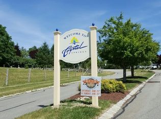 21 Caleb Ct, Hamburg, NJ 07419