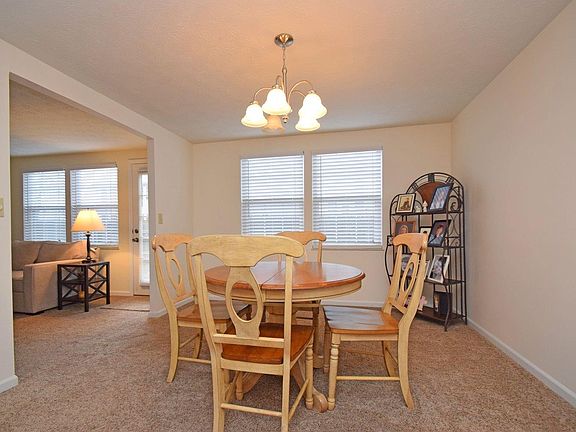 3rd image of 10889 Lake Thames Dr