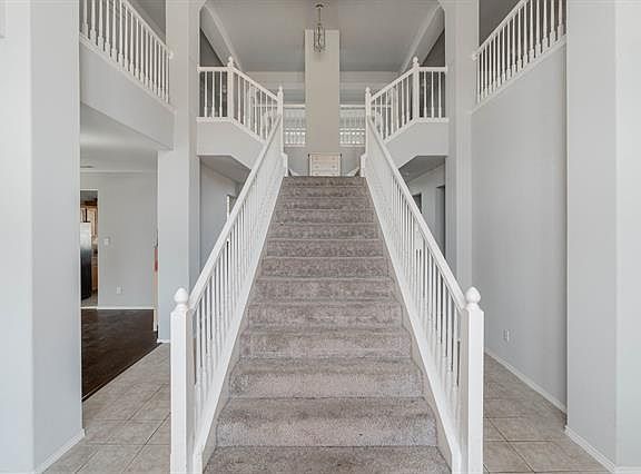 2nd image of 212 Brookdale Dr