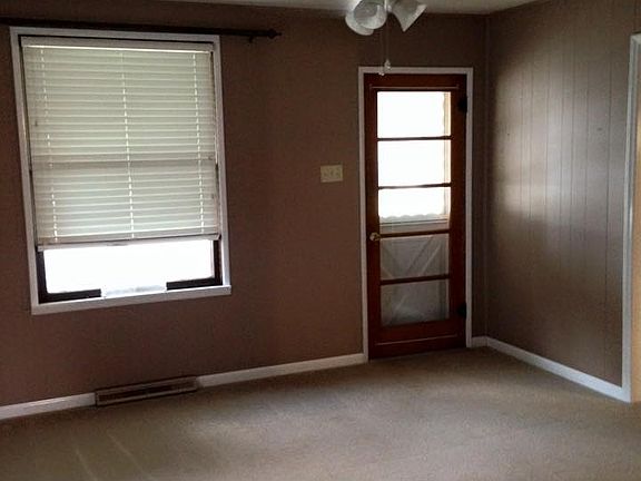 2nd image of 905 Franklin Ave