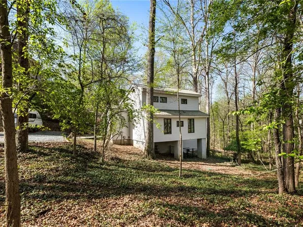 131 Cypress St, Mountain Park, GA 30075