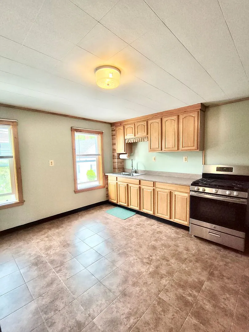 **Woonsocket Updated One Bed - $1,200** — Photo 3