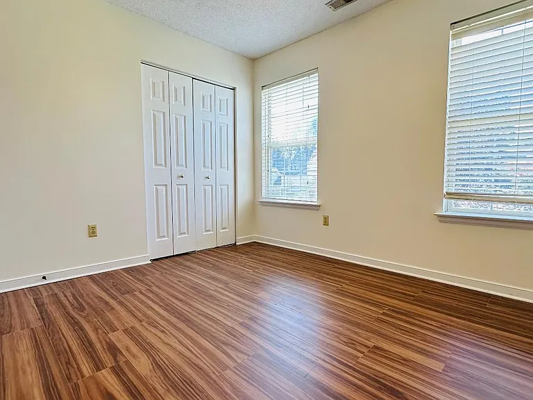 15206 Fern Hollow Ct — Photo 16