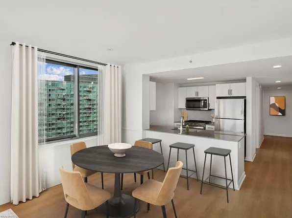 4-75 48th Avenue image 3 of 52