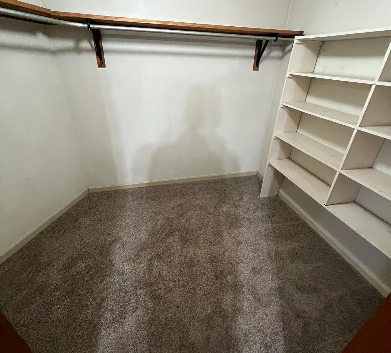 2 bed, 900 sqft, $1,300 — Photo 4