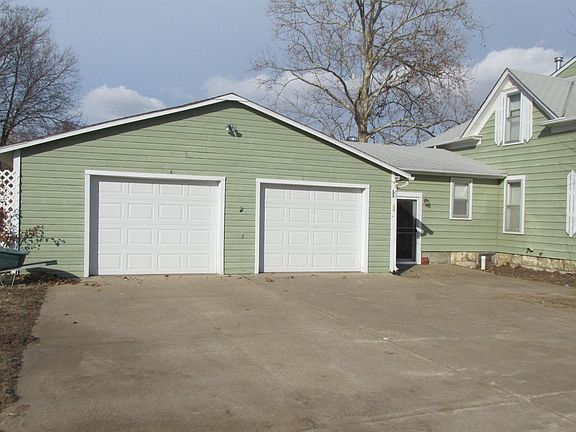 3rd image of 601 Logan Ave