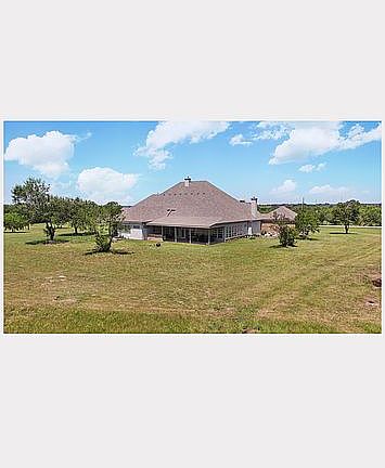 3rd image of 222 Shamrock Dr