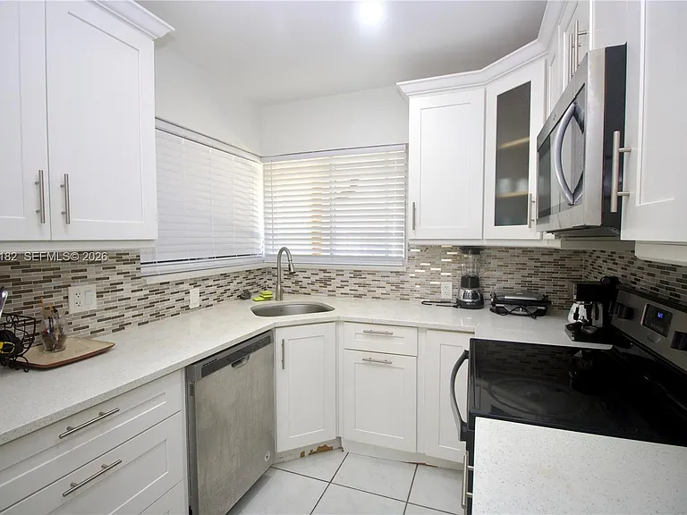 14431 NW 15th Dr — Photo 9