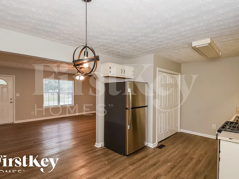 176 Shadow Wood Dr — Photo 8