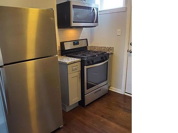 4th image of 4614 S Lake Park Ave APT 3W