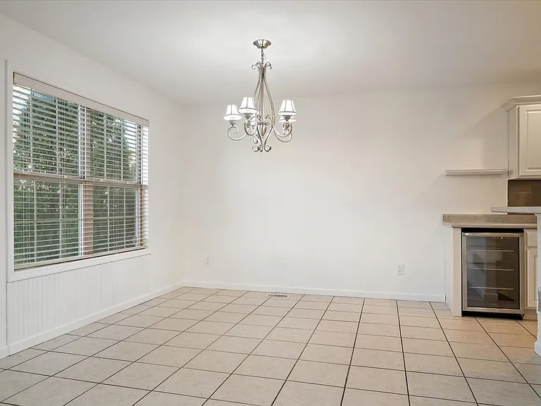 1200 Heron Dr — Photo 10