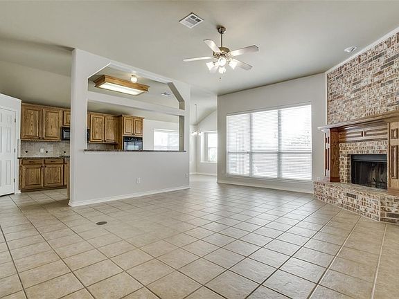 3rd image of 15579 Appaloosa Dr