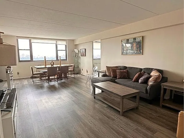 250 Gorge Rd #12L — Photo 9