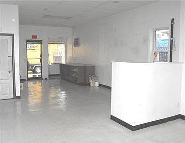4th image of 723 Brinton Ave