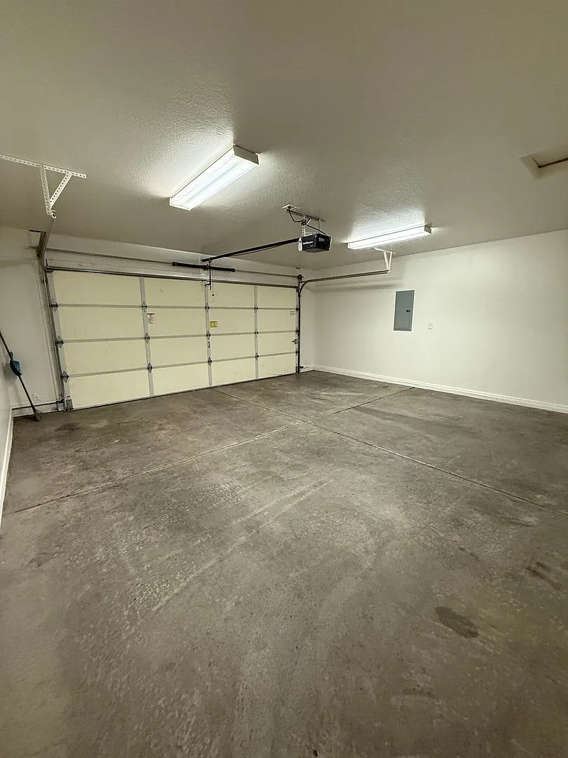 3866 Teri Court — Photo 3