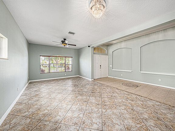 5th image of 1843 Mira Lago Cir