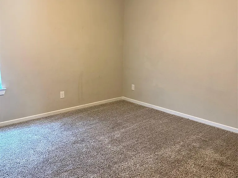 21535 Reserve Hill Ln — Photo 21