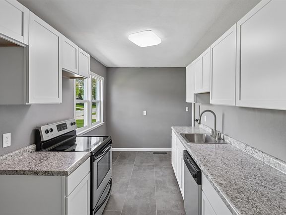 4th image of 1709 N 2nd Ave E