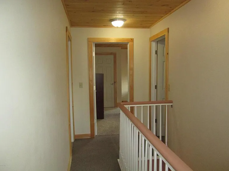 377 Riverside Dr — Photo 4