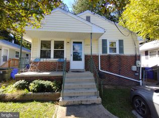 8904 34th Ave, College Park, MD 20740